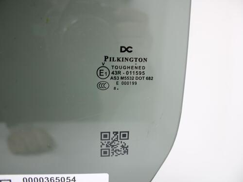 MERCEDES BENZ X CLASS MK1 DOOR WINDOW GLASS LEFT REAR DARK TINT 2017-2021