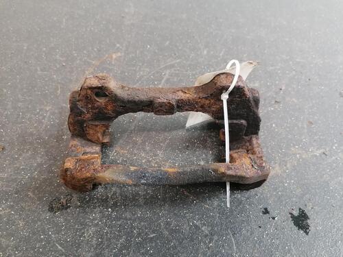 FIAT FIORINO MK3 CALIPER HANGER RIGHT FRONT DRIVER 2008-2023