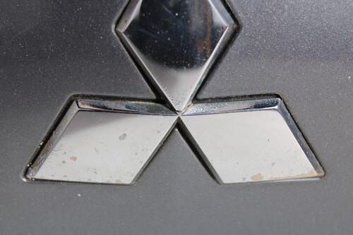 MITSUBISHI OUTLANDER GRILLE 2007-2010